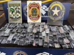 Apreendidos mais de R$ 300 mil em smartphones descaminhados e diversos anabolizantes na Ponte da Amizade
