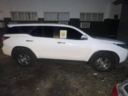 Caminhonete roubada em Santa Catarina é recuperada durante patrulhamento em Foz