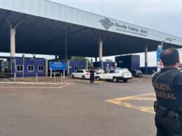 Foragido é capturado no Paraguai e entregue à Polícia Federal na Ponte da Amizade
