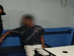 Homem é detido após agredir a avó e causar danos em residência