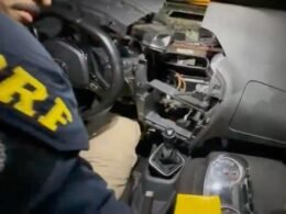 Homem é preso com quase 20 kg de cocaína escondida em painel de carro no Paraná