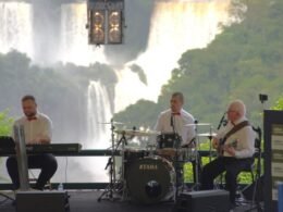 Natal nas Cataratas promete encantar visitantes com espetáculo único no mundo