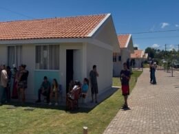 Parceria entre Prefeitura e Itaipu entrega conjunto de 52 casas em Foz