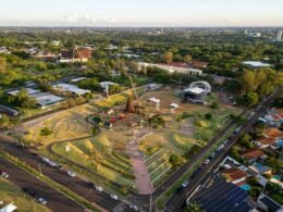 Itaipu monta árvore gigante e mais de 210 mil luzes para o Natal da Família