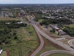 Em menos de um dia, Perimetral Leste recebe mil veículos e alivia trânsito urbano