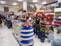 Veja a lista de empresas credenciadas para o Cartão Escolar em Foz
