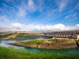 Itaipu reforça papel estratégico ao manter tarifa de energia estável até 2026