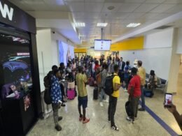 Foz recebe segundo voo com imigrantes haitianos em menos de um mês
