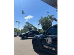 Homem condenado por furto em São Paulo foi localizado no Paraguai e entregue à Polícia Federal na Ponte da Amizade.