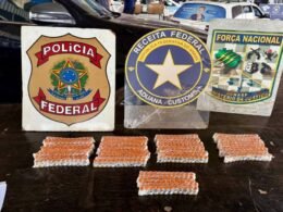 Mulher é flagrada com 560 ampolas de remédio para emagrecimento escondidas junto ao corpo na Ponte da Amizade