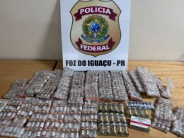 Passageiro tenta embarcar com medicamentos ilegais e acaba preso pela PF