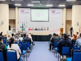 Estudantes da rede pública de Foz terão preparação gratuita para vestibular e Enem