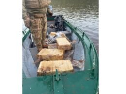 Traficantes fogem para o Paraguai e deixam para trás 141,5 kg de maconha