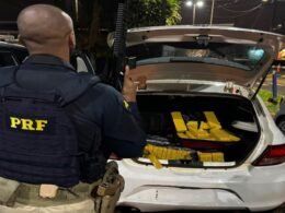 Casal é preso transportando 123 quilos de maconha que seriam levados para Florianópolis