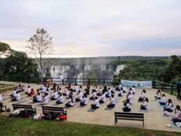 Mirante das Cataratas e YupStar recebem atividades do Dia Internacional do Yoga