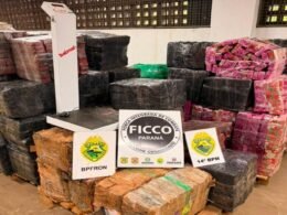Policiais encontram 1,9 tonelada de maconha, arma e veículos durante operação em Foz