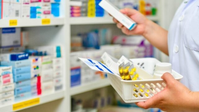 Pacientes poderão retirar medicamentos do SUS com receita de médico particular