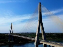 Pela primeira vez, carro de morador de Foz poderá cruzar a Ponte da Integração