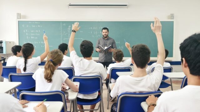 Inscrição para professor temporário do Estado termina amanhã, com salário de até R$ 6.991