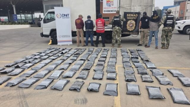 Primeira grande apreensão na Ponte da Integração: escâner acha 304 quilos de maconha em teto falso