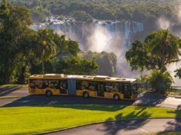 Busca por ônibus para Foz do Iguaçu sobe 84% e cidade lidera o crescimento no país