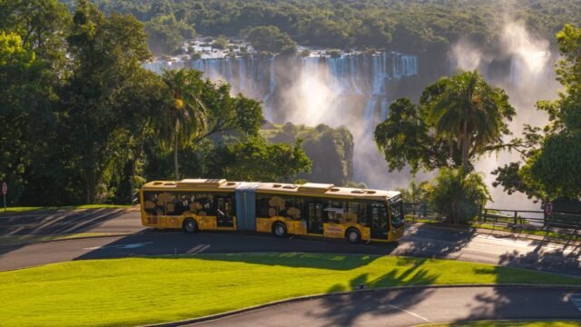 Busca por ônibus para Foz do Iguaçu sobe 84% e cidade lidera o crescimento no país