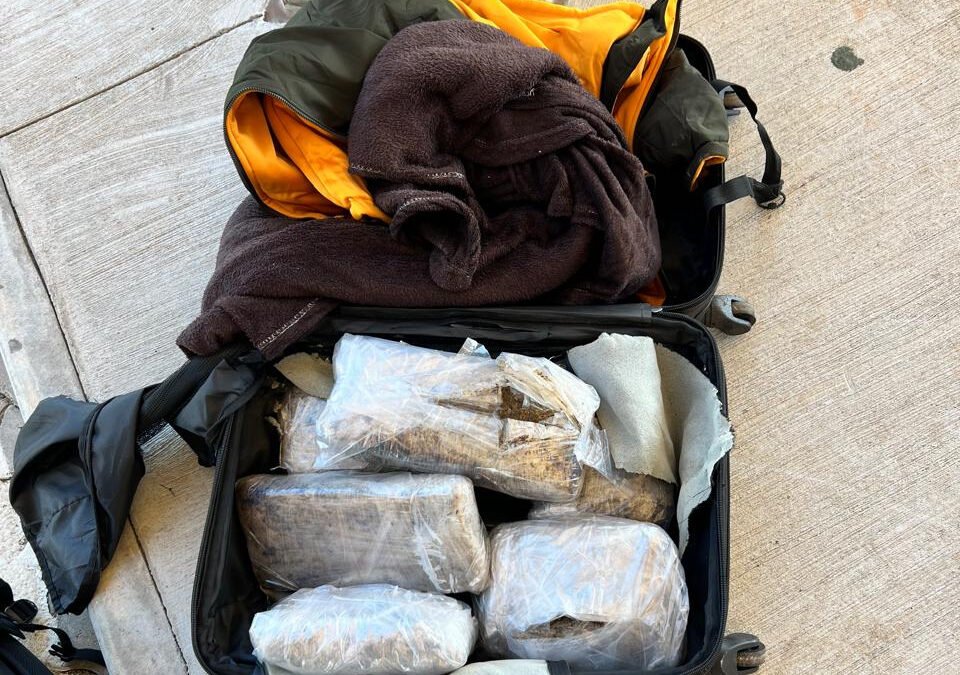 Primeira droga achada no lado brasileiro da Ponte da Integração estava na mala de um passageiro