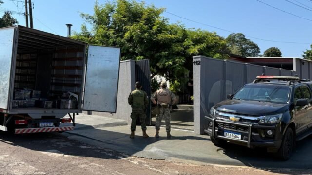 Seguiram os carros desde o rio até uma casa no Campos do Iguaçu: 2,6 toneladas de maconha
