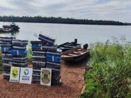 Traficantes abandonam barcos com 672 quilos de maconha às margens do Lago de Itaipu