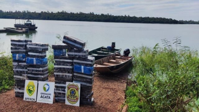 Traficantes abandonam barcos com 672 quilos de maconha às margens do Lago de Itaipu