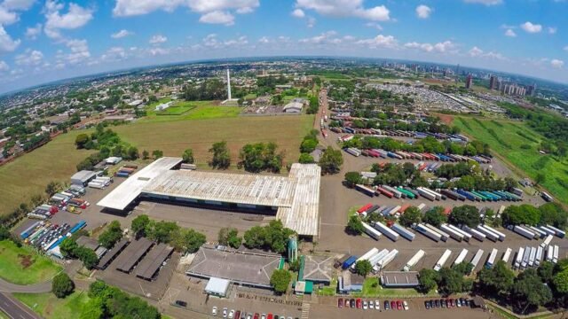 Foz quer título de capital nacional do transporte de cargas, com 700 caminhões por dia