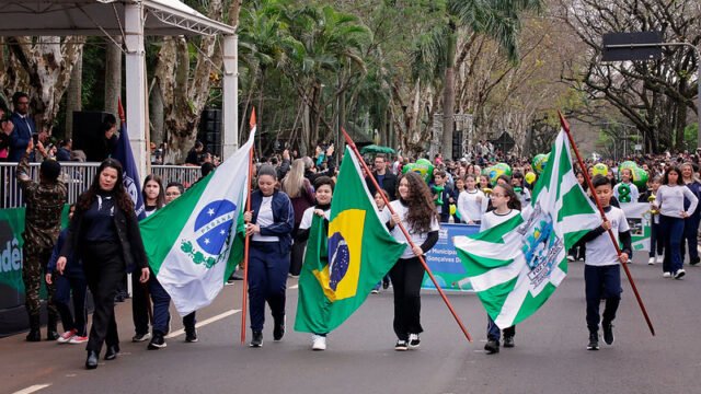 O desfile de 7 de Setembro fecha a Avenida Paraná a partir de sexta-feira