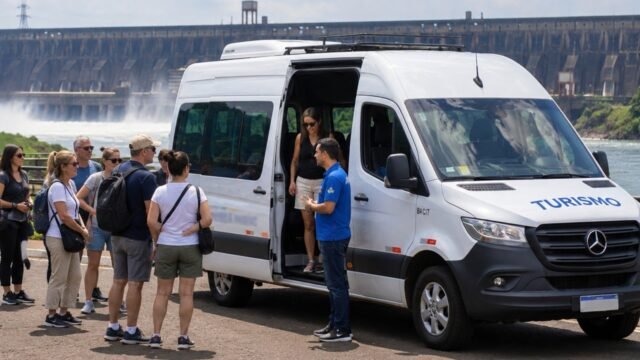 Van de turismo com mais de 15 anos deixa de rodar em Foz