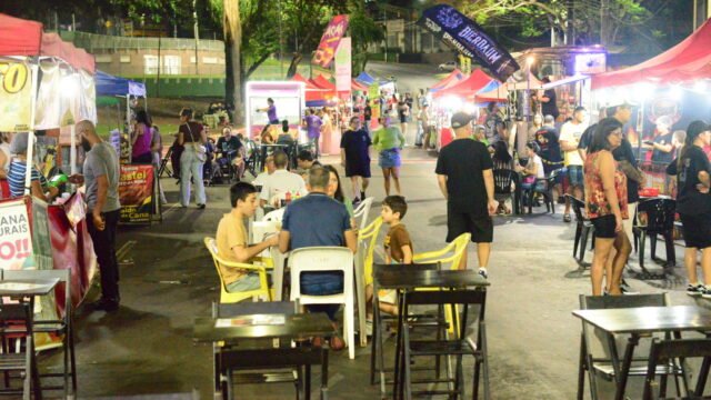 Feirinha da JK tem edições noturnas na Praça da Paz nesta sexta e no sábado