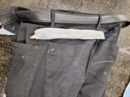 Paraguaio é preso no embarque para Madri com cocaína nas roupas, nos calçados e no corpo