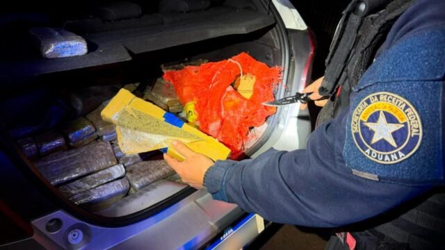 Motorista de 65 anos é preso com 110 kg de maconha no porta-malas