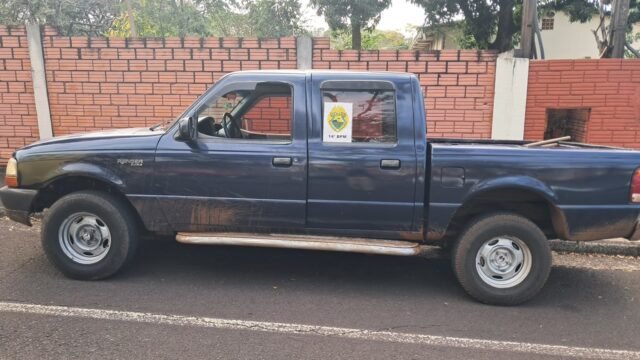 Camioneta furtada em Cascavel aparece abandonada na Vila A