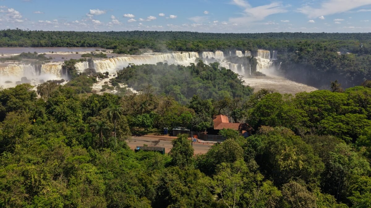 Parque Nacional do Iguaçu fecha as trilhas da Canafístula e do Apepu até 12 de outubro