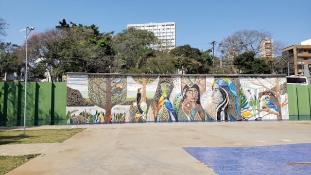 Praça da Paz tem vacina, teste de IST e microchipagem de pets neste sábado