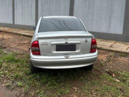 Carro abandonado no Parque Presidente tinha alerta de furto e foi recuperado pela PM