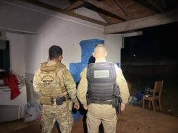 Cigarro paraguaio atravessou o Lago de Itaipu e foi guardado na garagem de uma casa em Itaipulândia