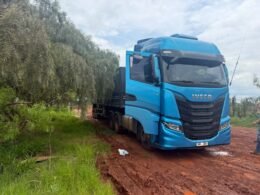 Motorista é preso com R$ 1 milhão em eletrônicos em compartimentos externos de carreta em Foz