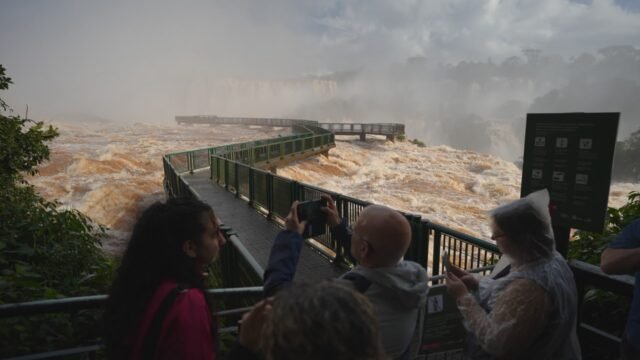 Parque Nacional fecha mais dois atrativos, mas Trilha das Cataratas segue aberta