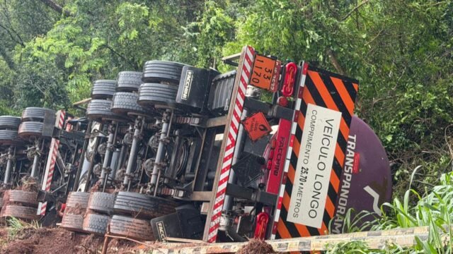 Motorista morre em colisão frontal com caminhão carregado de álcool na BR-369