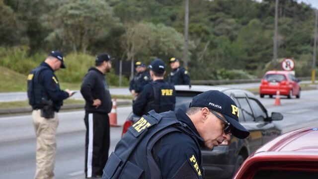 Feriado nas rodovias federais do Paraná termina com 98 acidentes e quatro mortes
