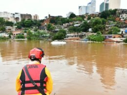 Paraguai tem mais de 600 famílias fora de casa pela cheia do rio Paraná