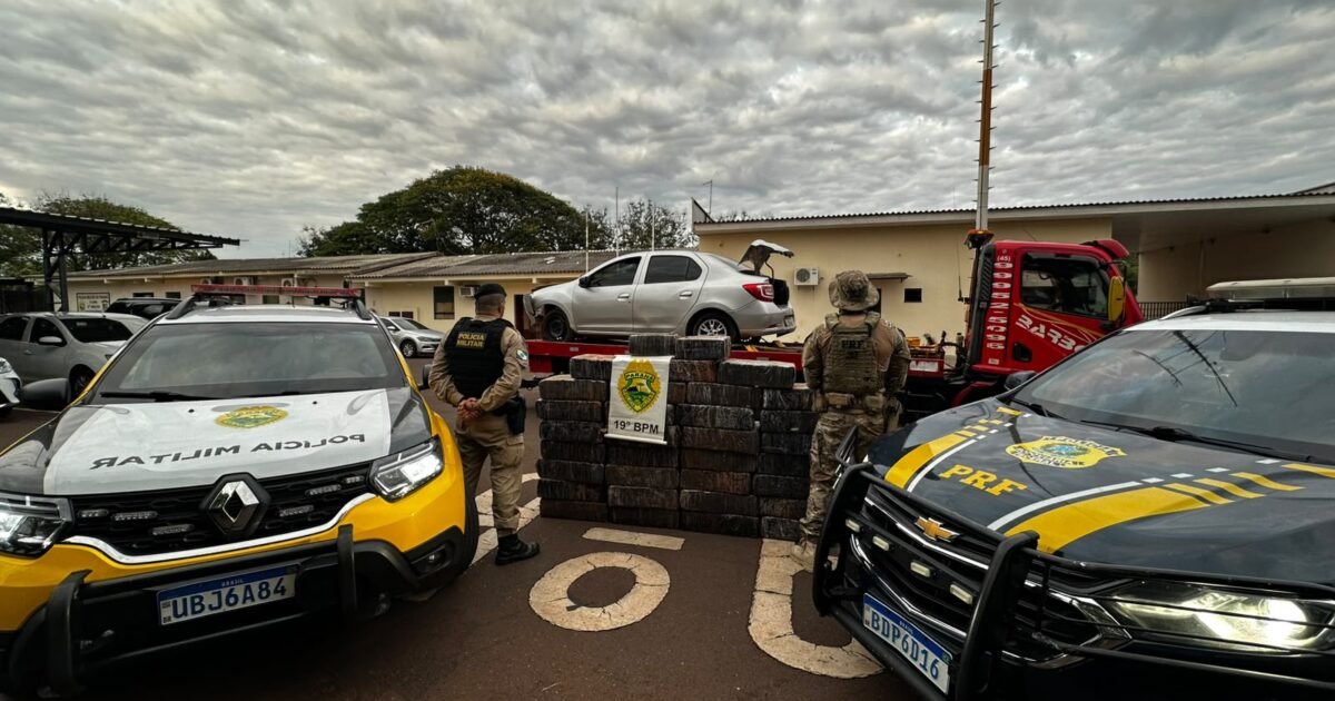 Fuga de 15 quilômetros termina com carro em barranco e 689,5 kg de maconha em Toledo